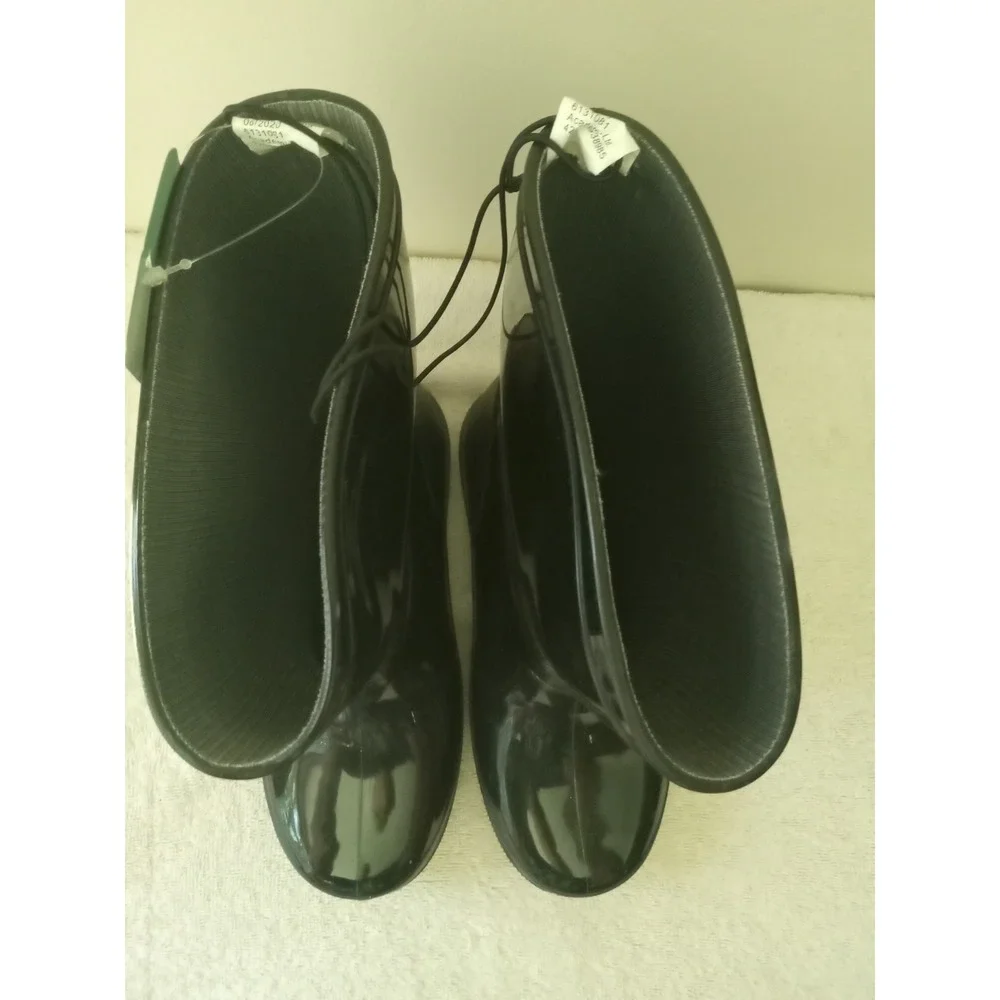Magellan Outdoors Youth Sz-5 Black Waterproof Rubber Boots NWT